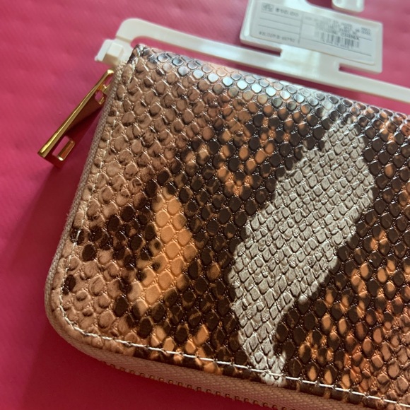 A New Day Snakeskin Print Women’s Wallet Small - Picture 4 of 5